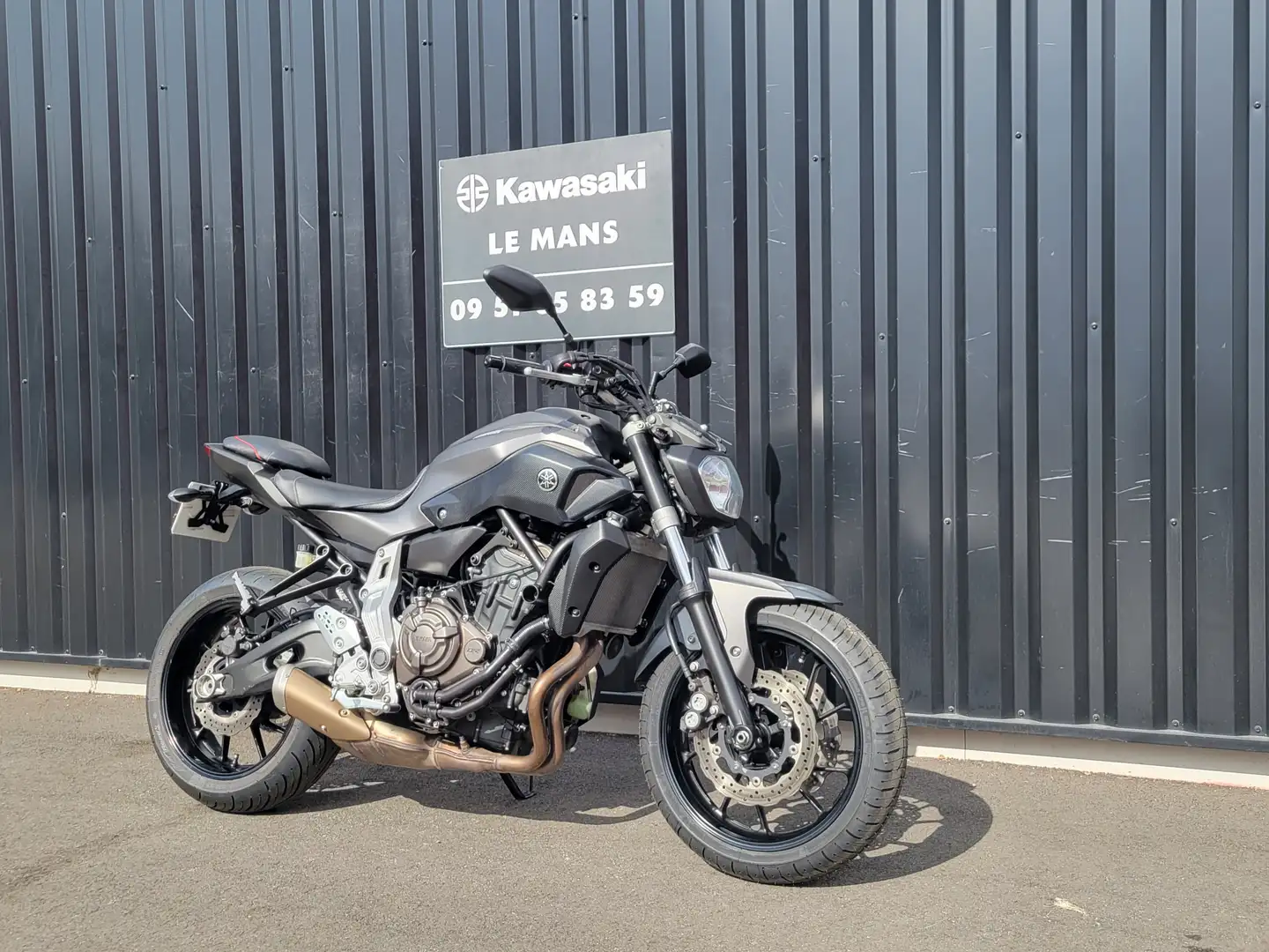 Yamaha MT-07 Gris - 2