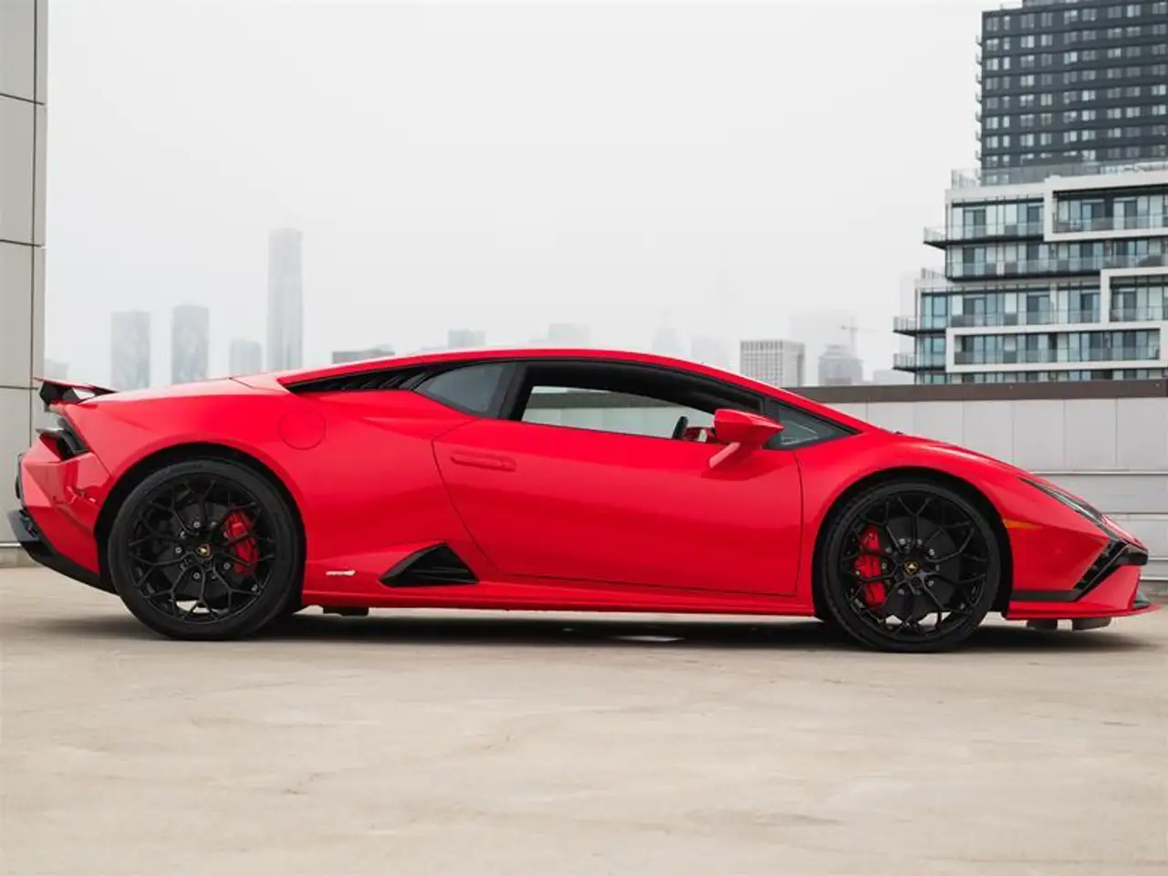 Lamborghini Huracán снимка Lamborghini Huracán