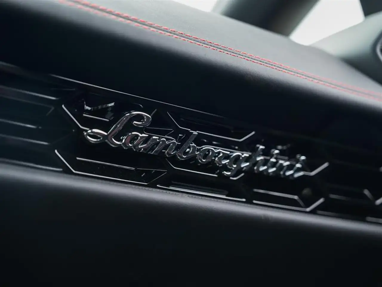 Lamborghini Huracán снимка Lamborghini Huracán