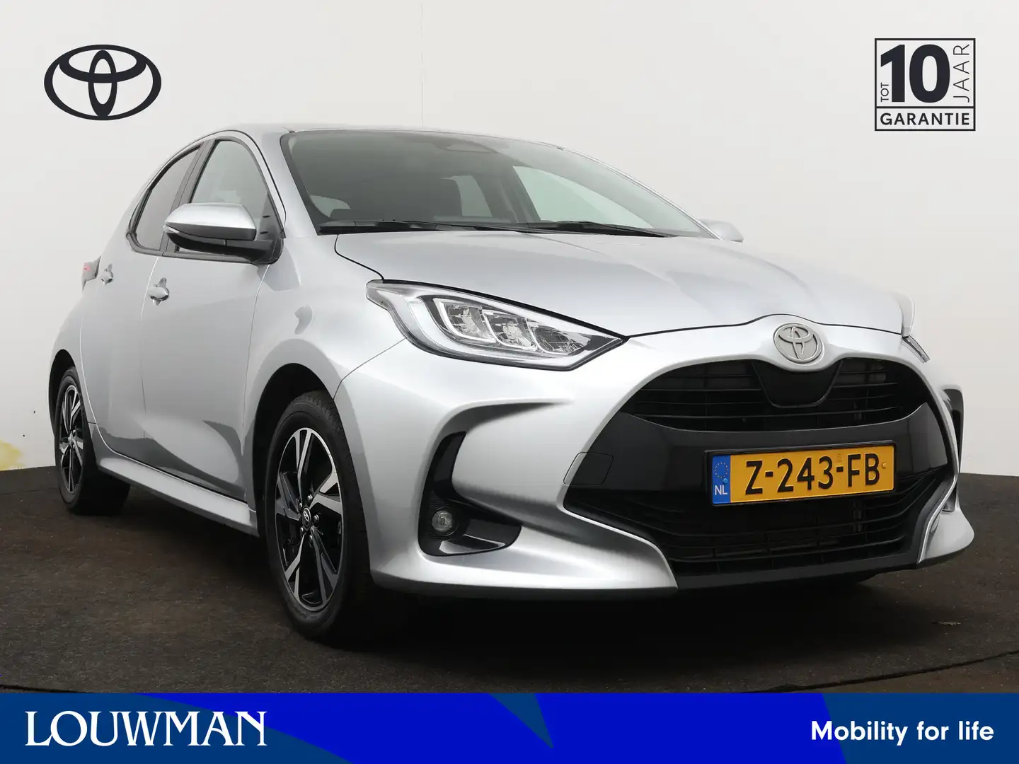 Toyota Yaris 1.5 Hybrid 115 First Edition | Nederlandse auto | Grigio - 1