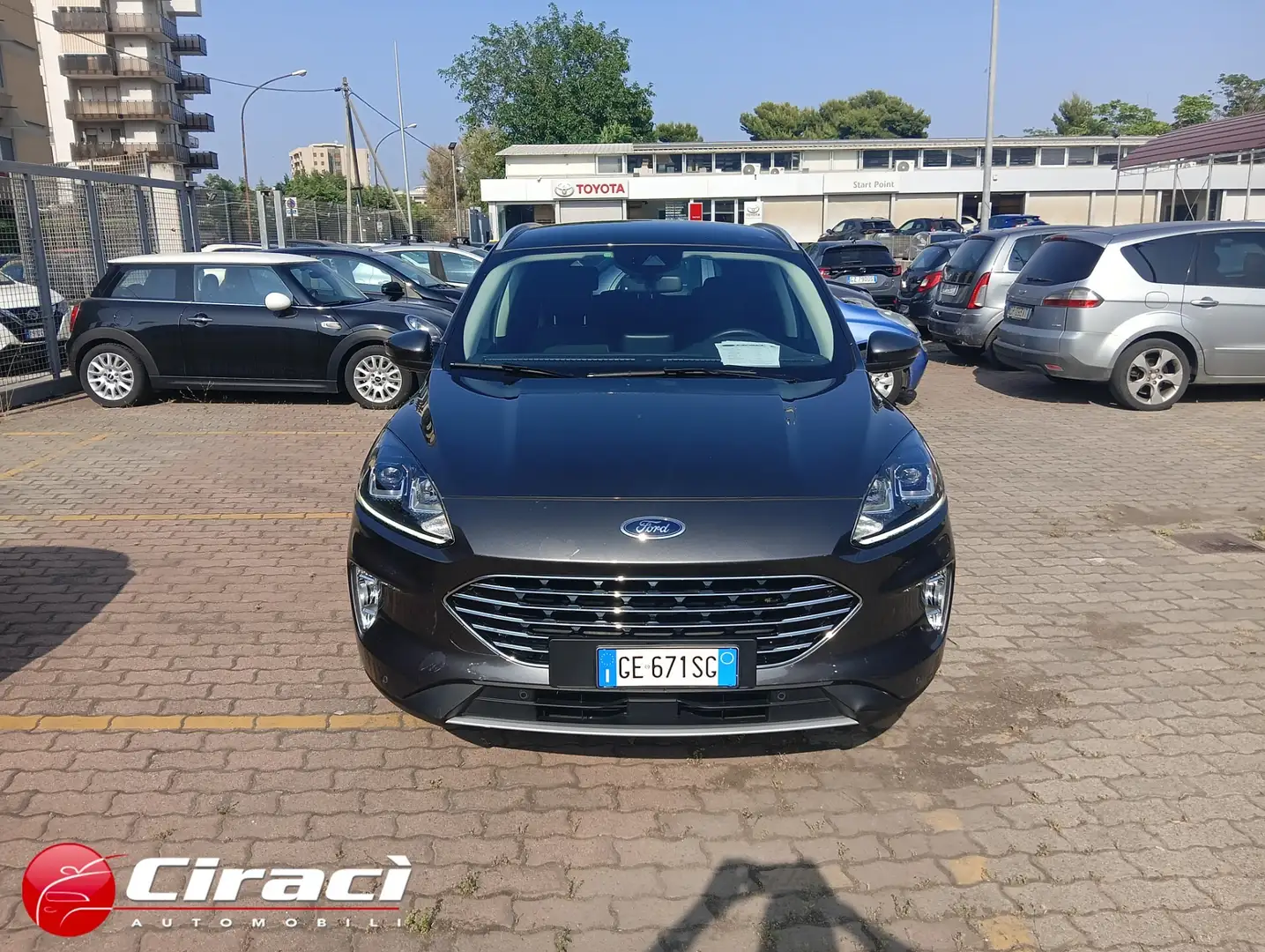 Ford Kuga 1.5 EcoBlue 120 CV aut. 2WD Titanium Business Grijs - 2
