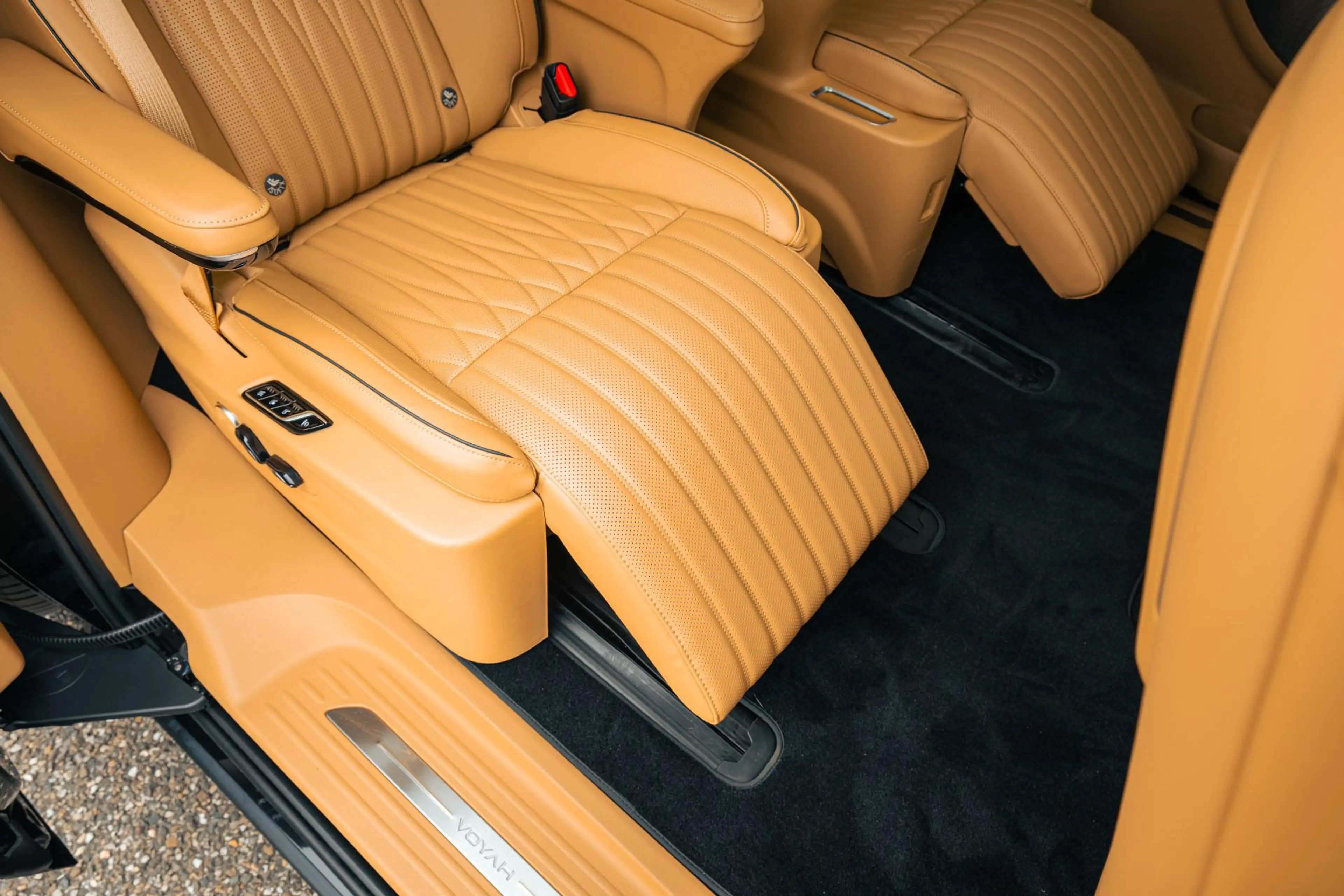 Voyah Dream Flagship Edition 109 kWh l Bi-directioneel l 4WD l — photo 12