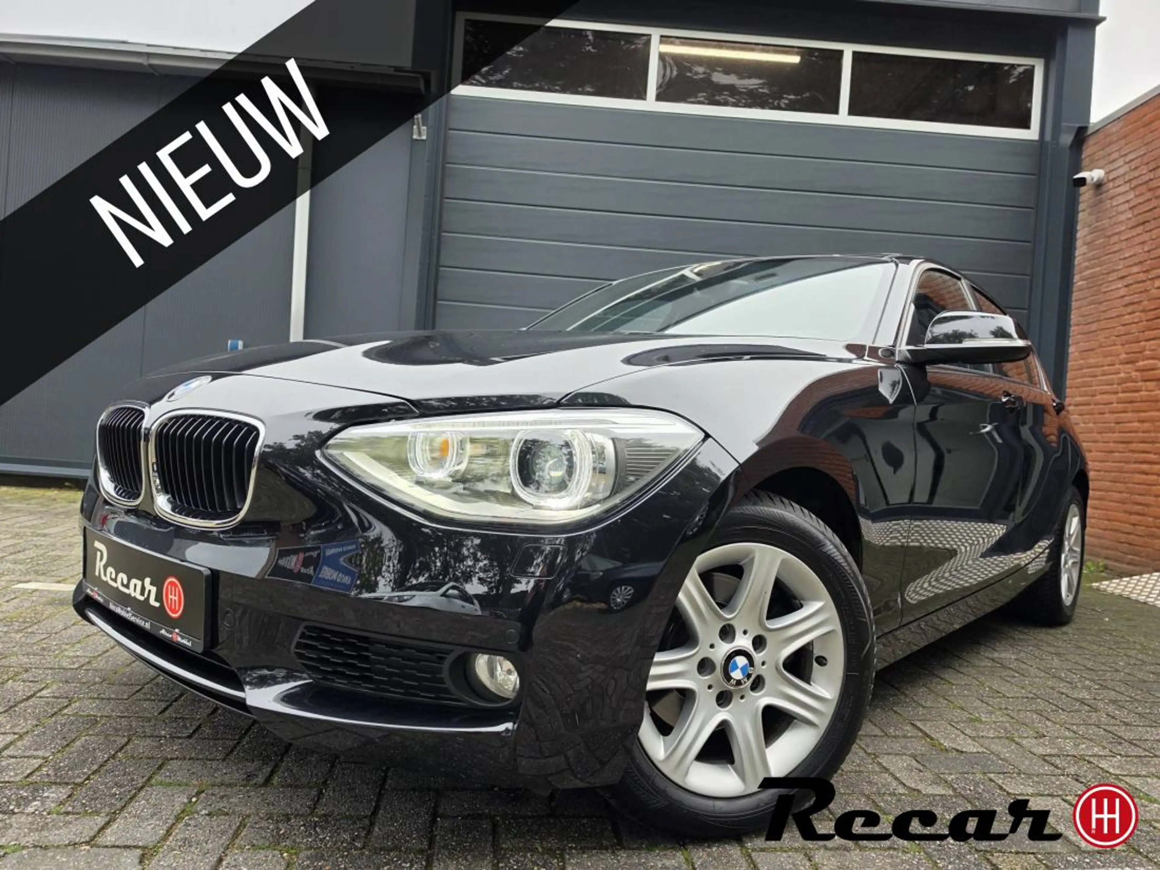 BMW 118 1-serie - 118i Upgrade Edition/Pano/2eEig/Leer/Moo