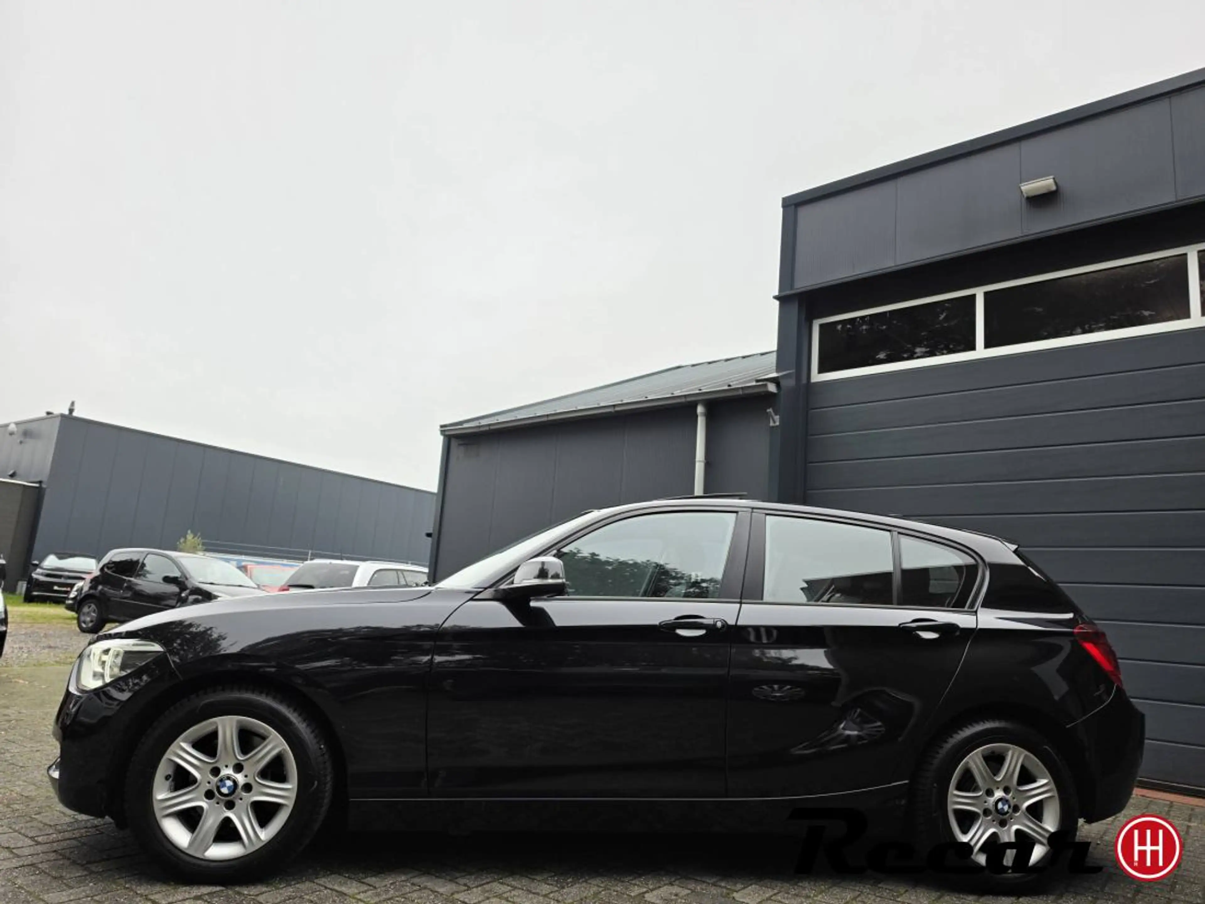 BMW 118 1-serie - 118i Upgrade Edition/Pano/2eEig/Leer/Moo — photo 2