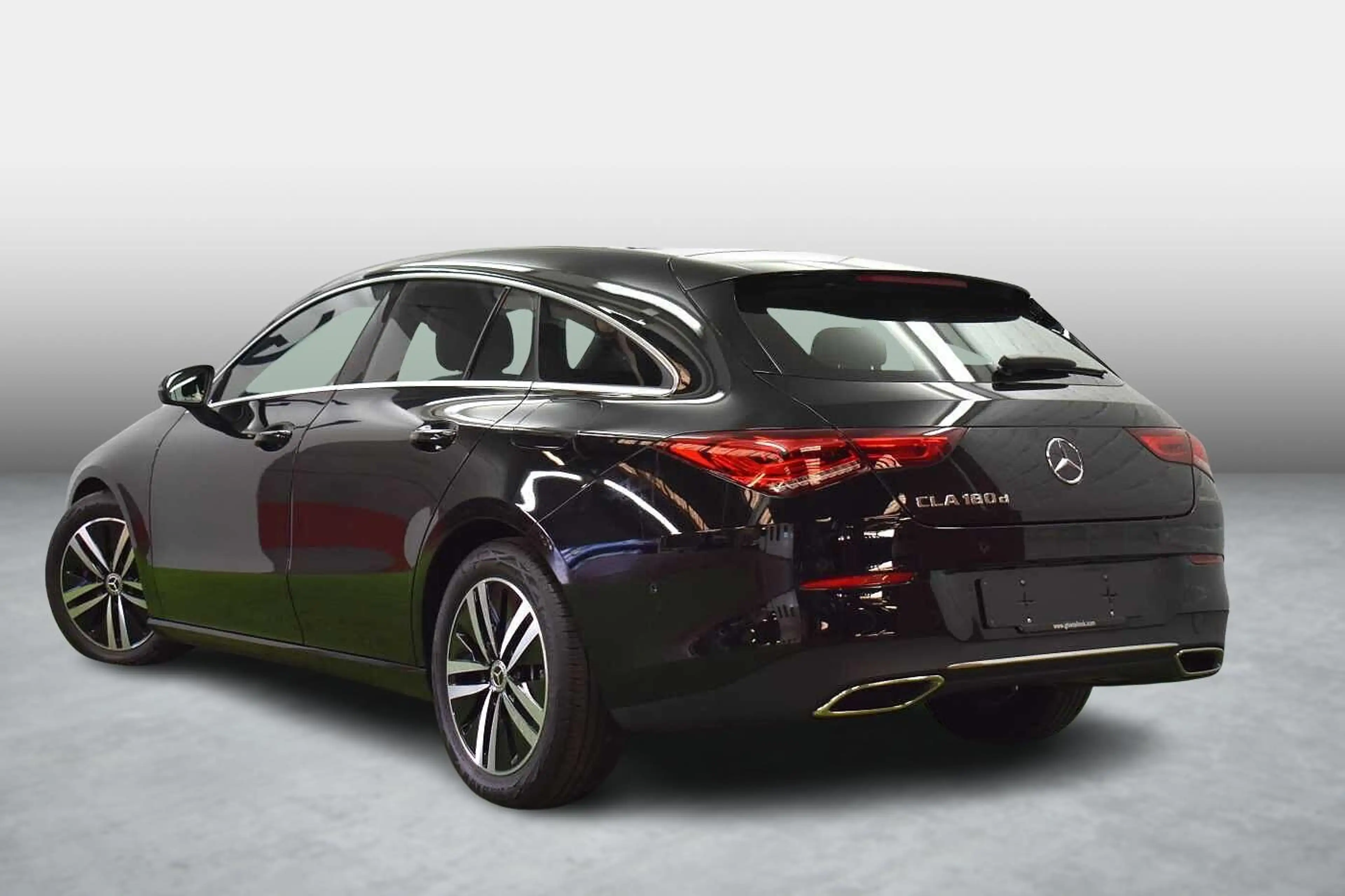 Mercedes-Benz CLA 180 d Shooting Brake Business Line — photo 4