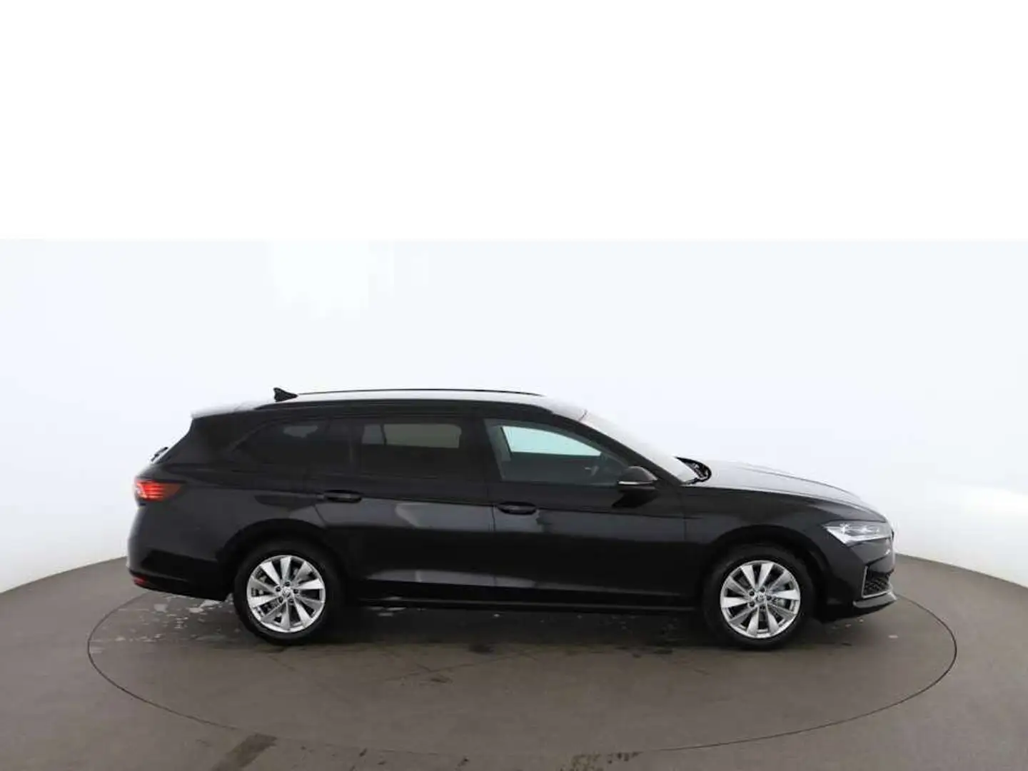 Skoda Superb Combi 1.5 TSI Selection Aut MATRIX RADAR Schwarz - 2