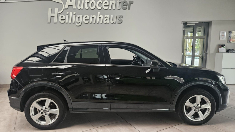 Audi Q2 2.0 TDI 35 TDI advanced Navi AppleCarPlay PDC — photo 3