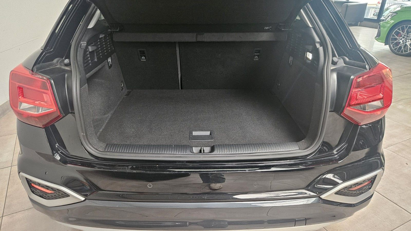 Audi Q2 2.0 TDI 35 TDI advanced Navi AppleCarPlay PDC — photo 6