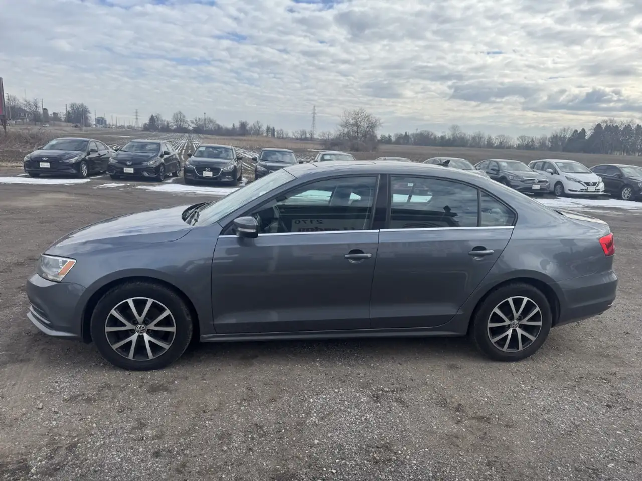 Volkswagen Jetta снимка Volkswagen Jetta