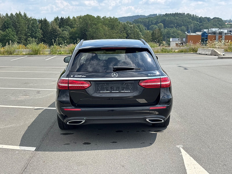 Mercedes-Benz E 300 de T-Modell 4Matic ALU 360 Grad Kamera — photo 7