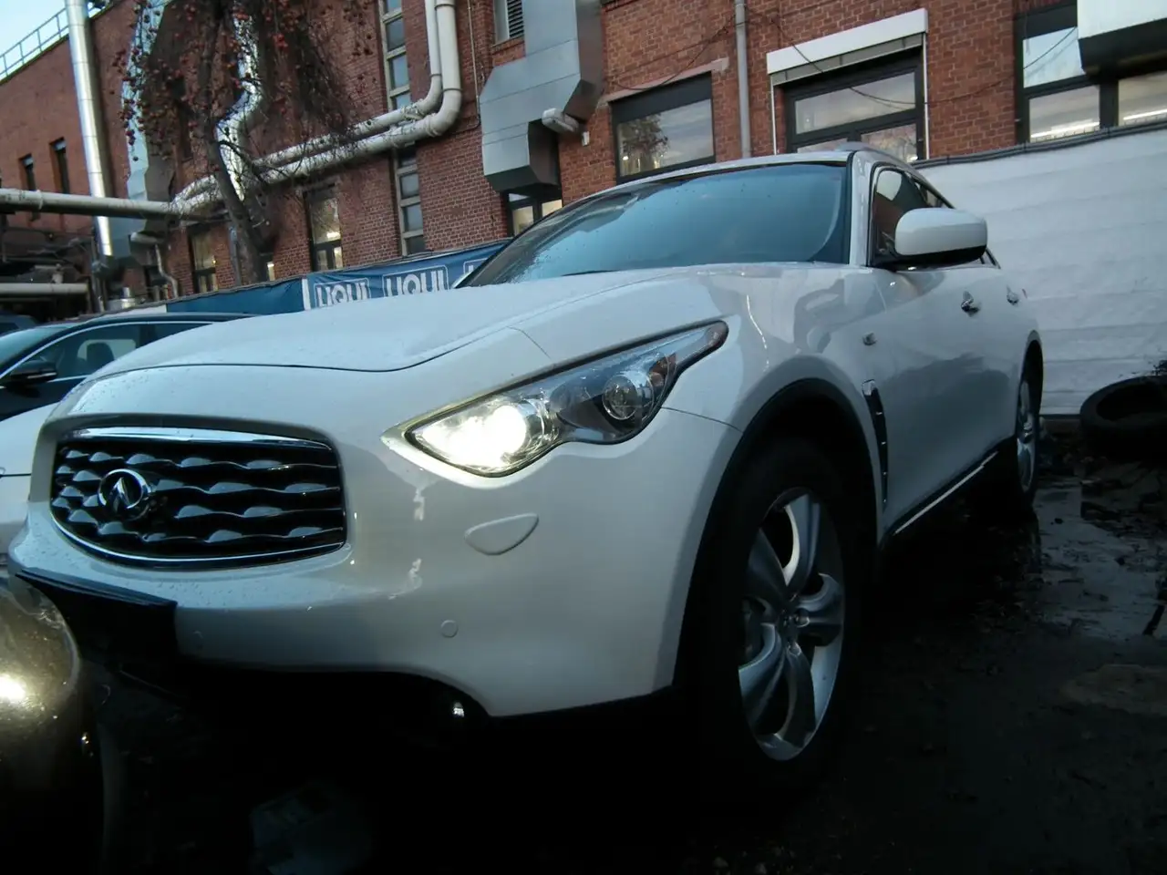 Infiniti FX
