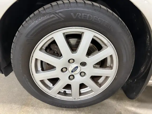 Ford Mondeo view 5
