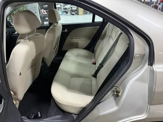 Ford Mondeo view 6