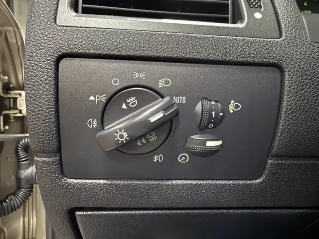 Ford Mondeo view 10