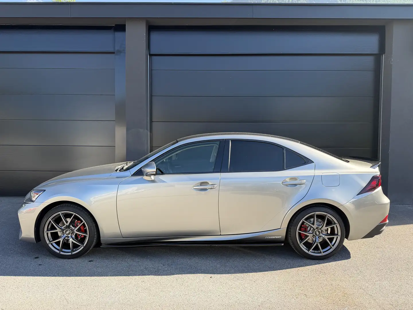Lexus IS 300 300h Aut. Silber - 2