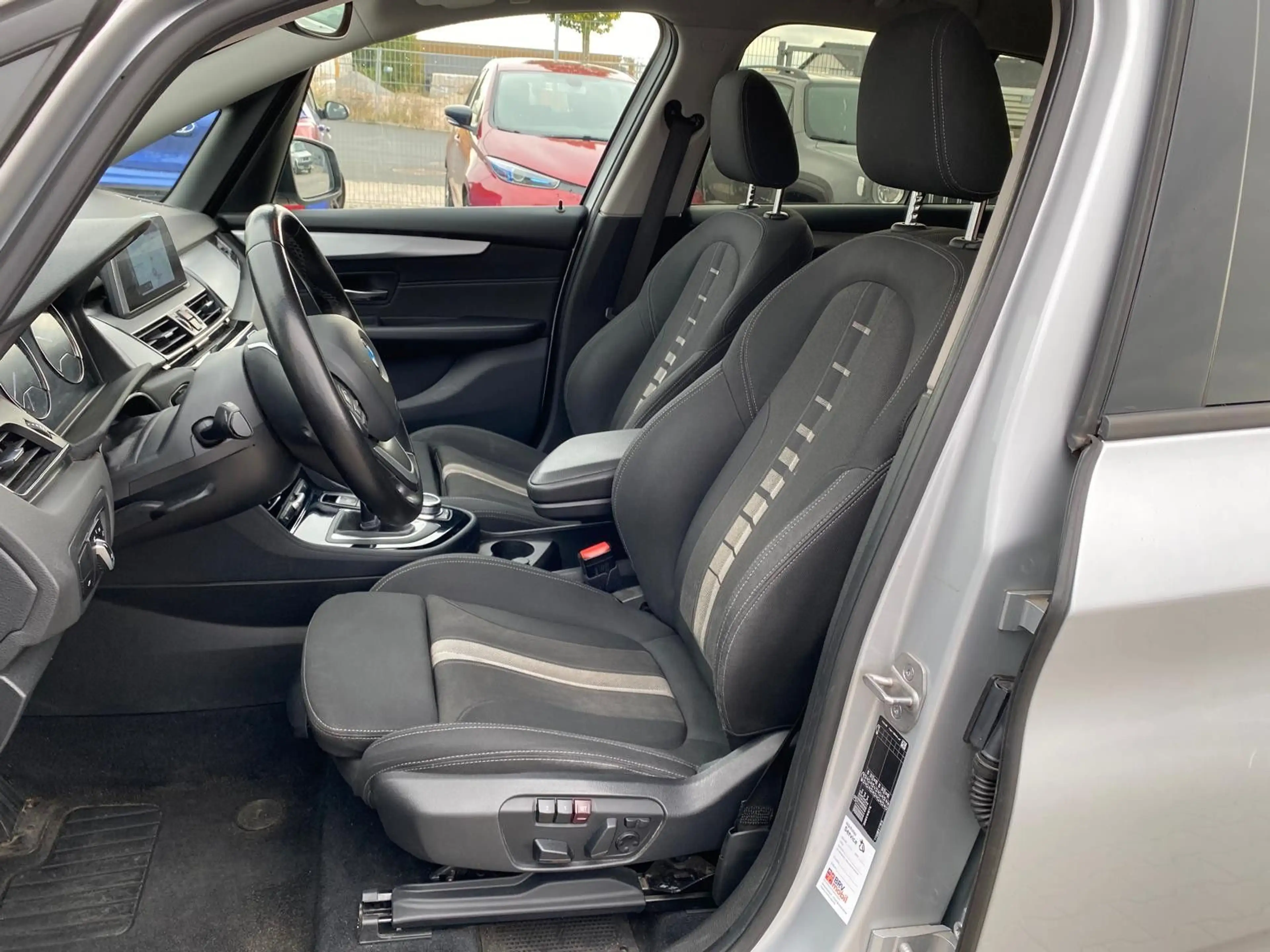 BMW 216 Advantage/NAVI — photo 14