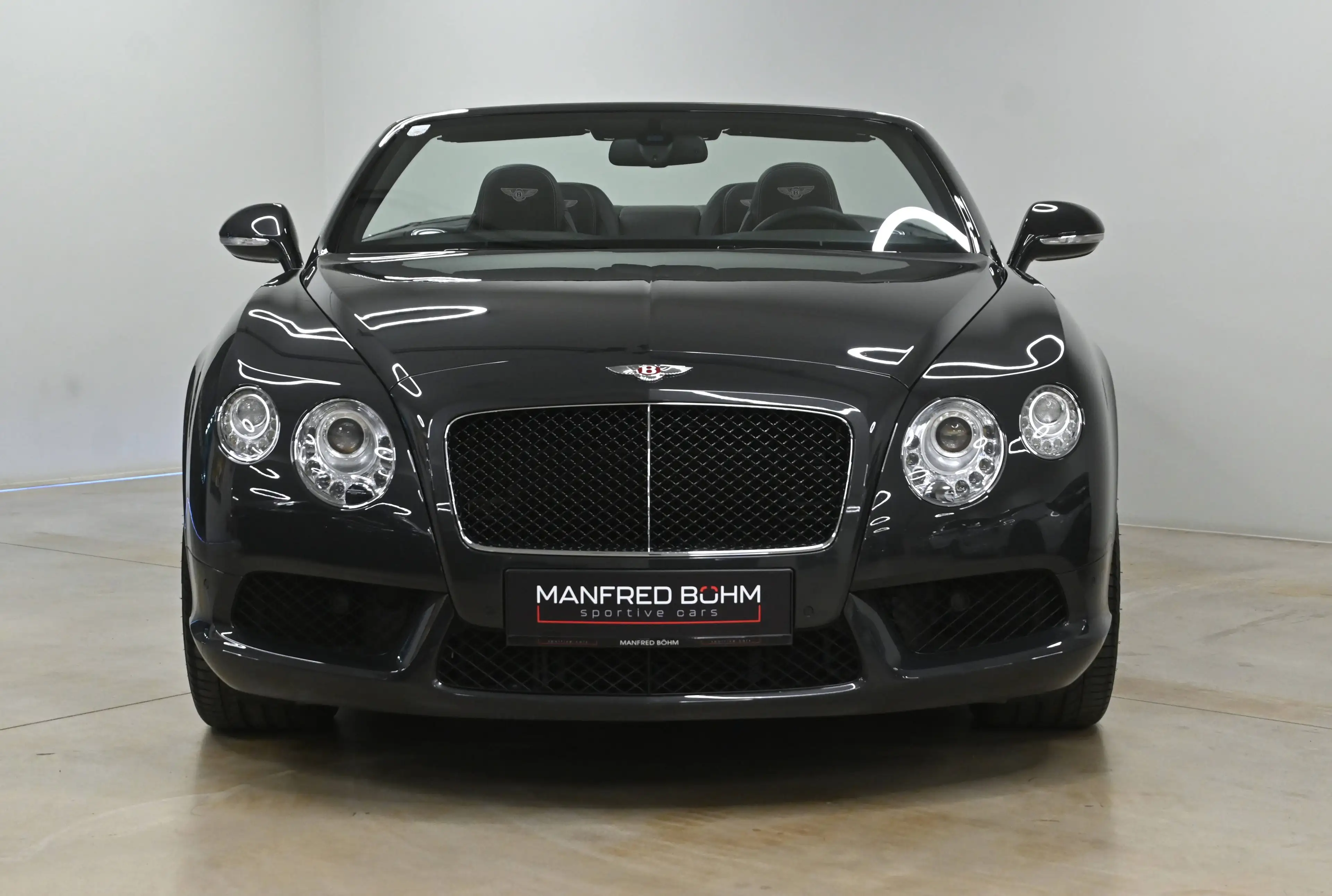 Bentley Continental Continental GT V8 Cabrio — photo 12