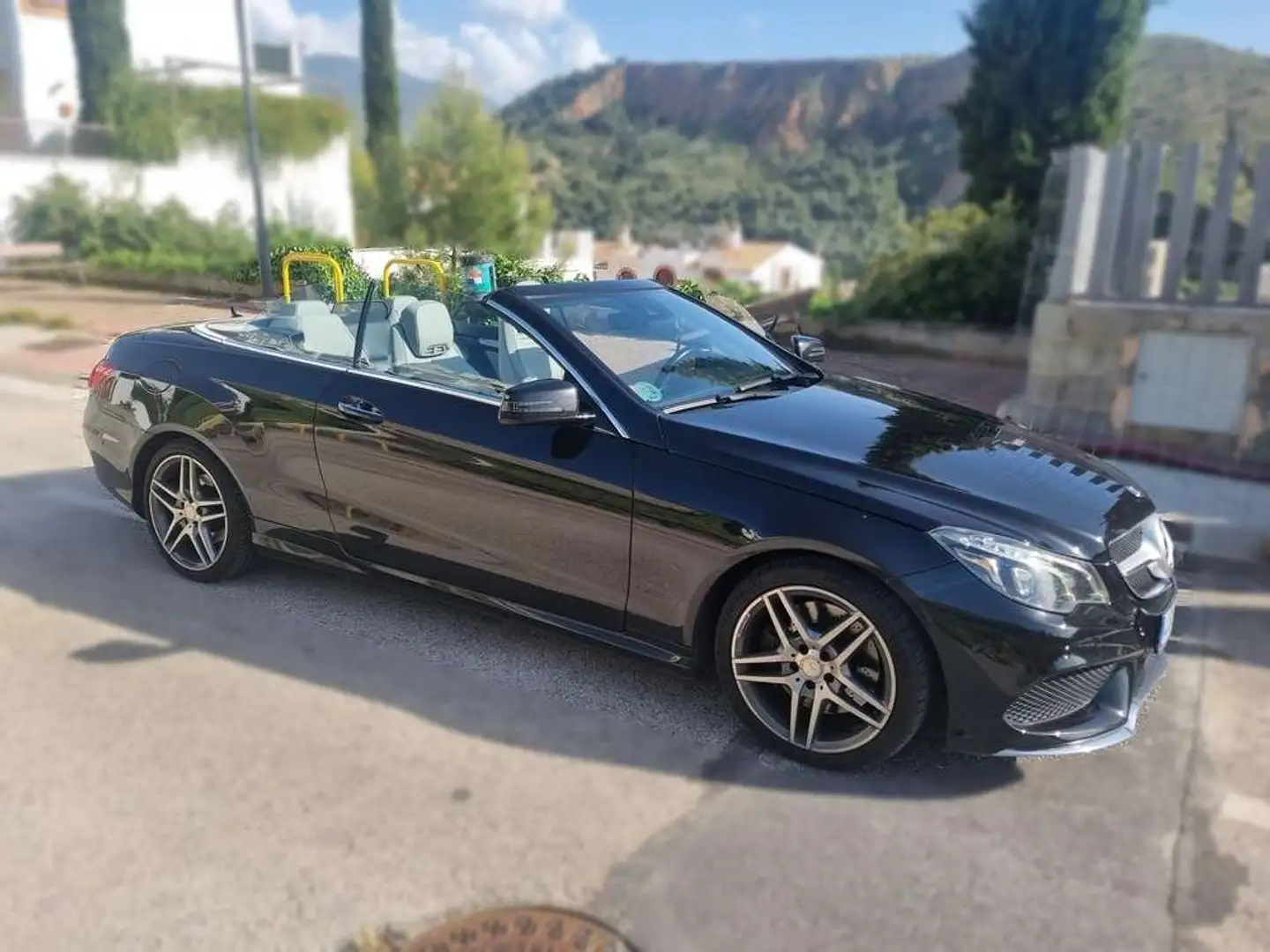 Mercedes-Benz E 400 Cabrio Aut. Negro - 2