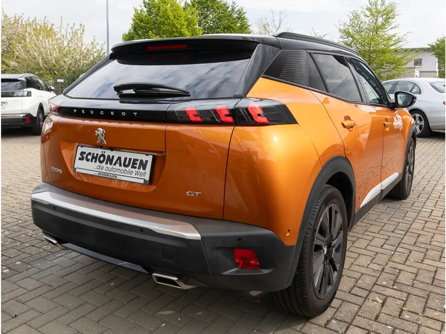 Peugeot 2008 GT PureTech EAT8 1.2 +PANORAMA+SHZ+RFK+MET+ Narancs - 2