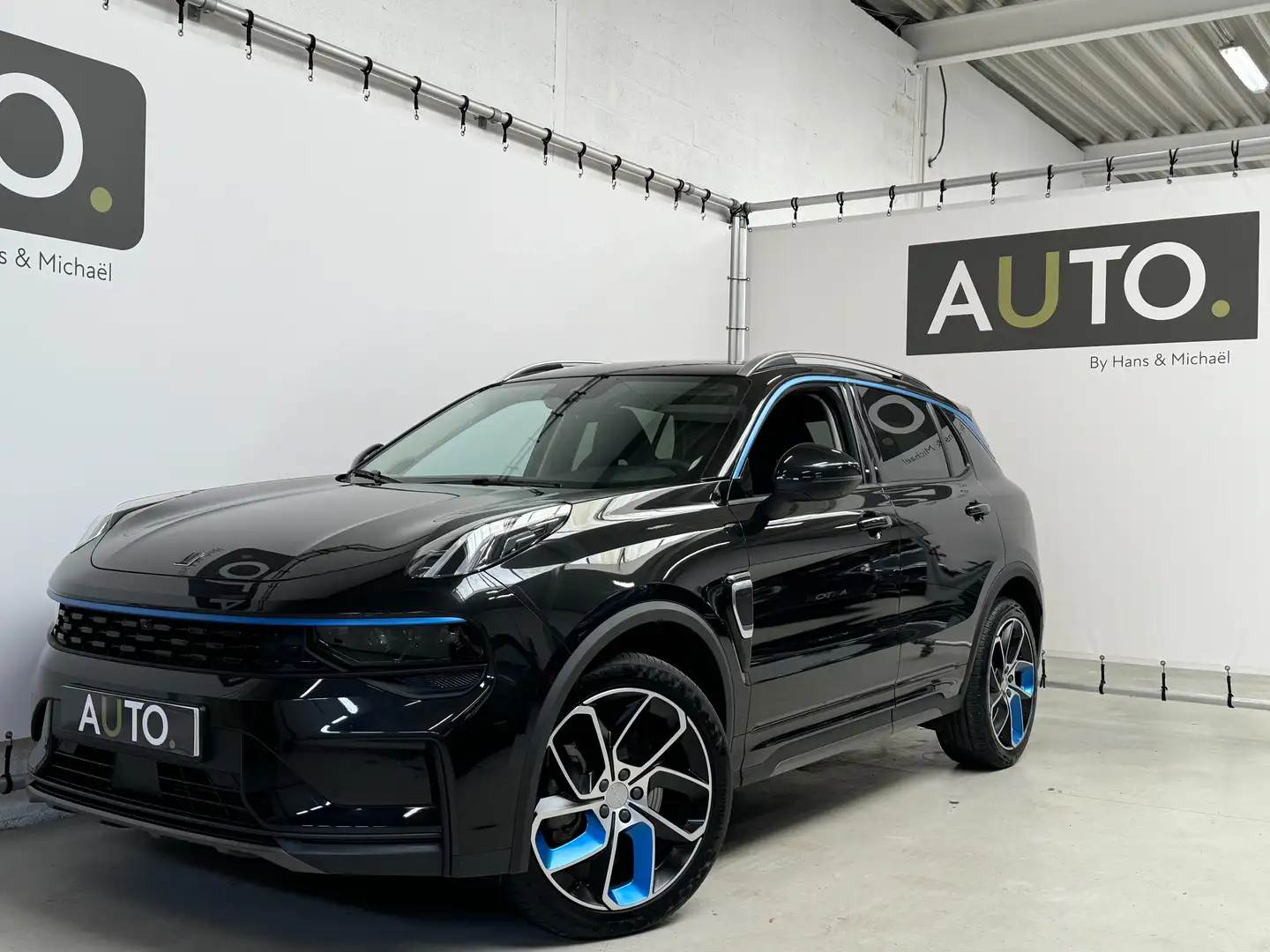 Lynk & Co 01 1.5T Plug-in Hybride 3.3KW* camera *PANO DAK*LED Noir - 1