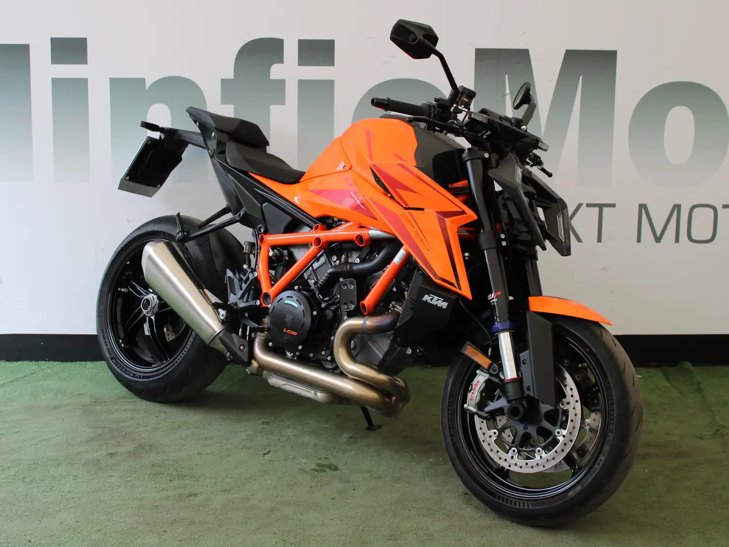 KTM 1390 Super Duke R EVO - 2