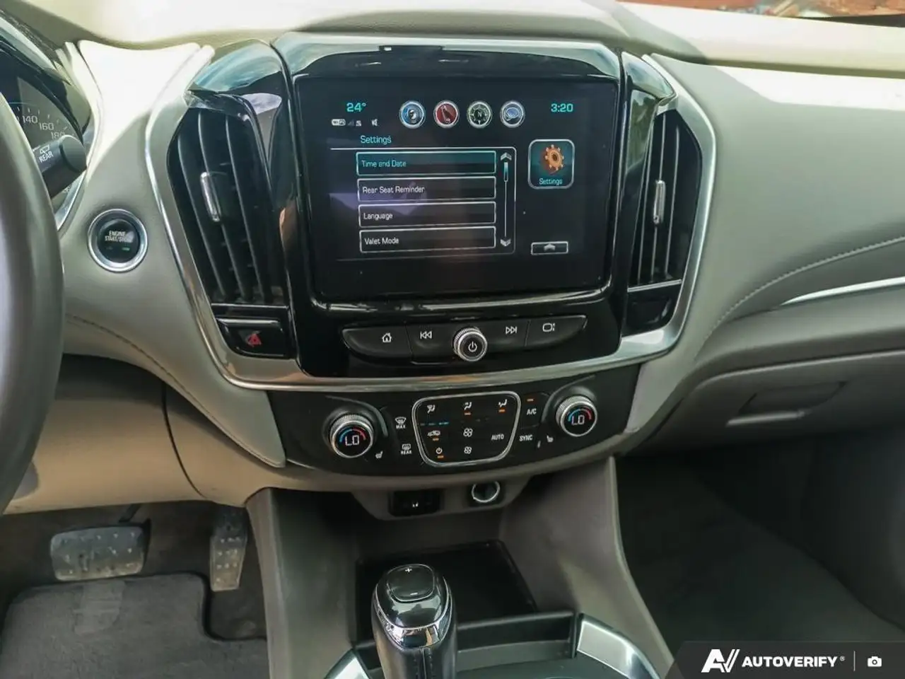 Chevrolet Traverse photo Chevrolet Traverse
