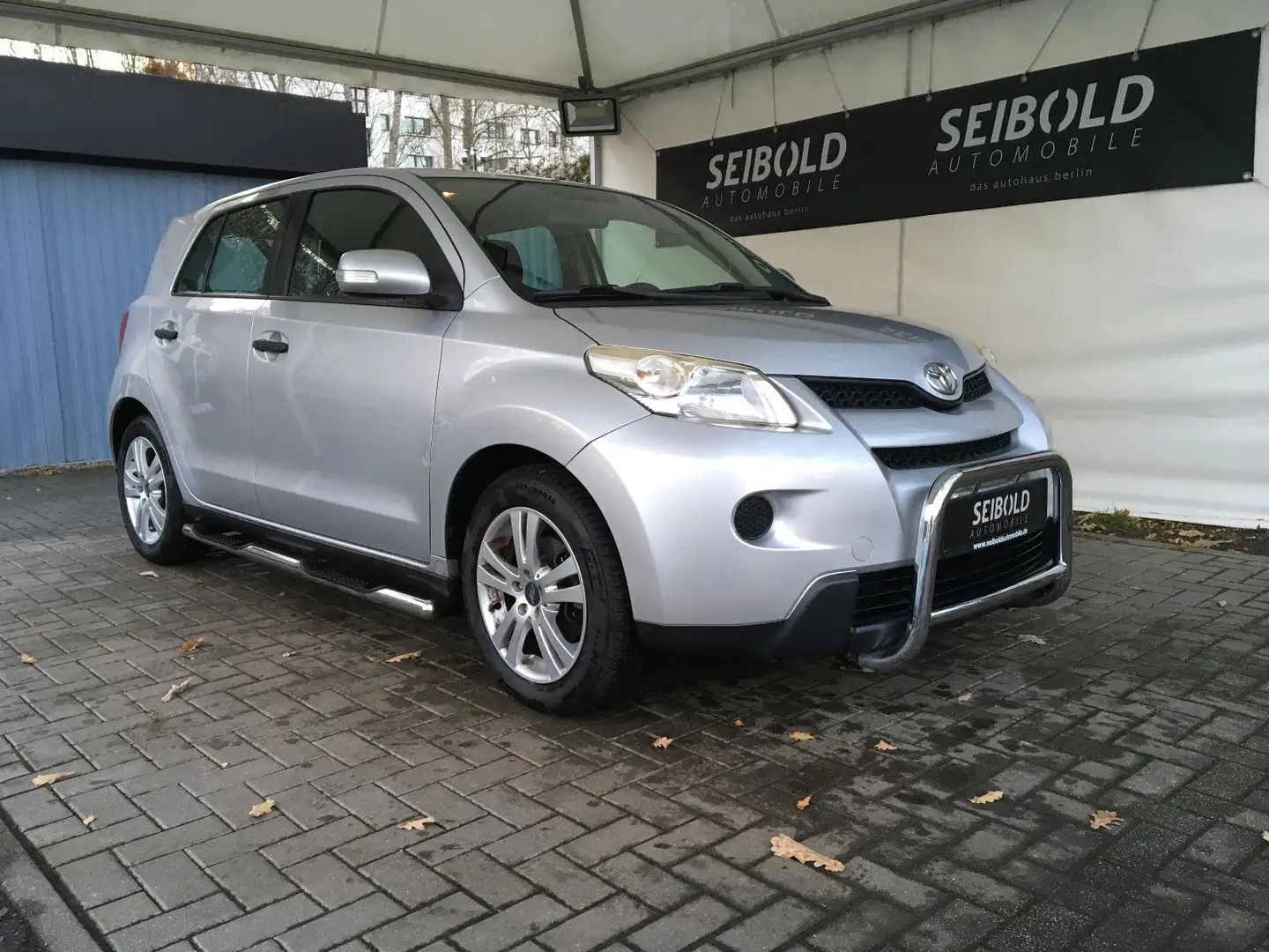 Toyota Urban Cruiser Urban 1.3 Cruiser 1.Hand/70 TKM/Klima/Allwetter Zilver - 2