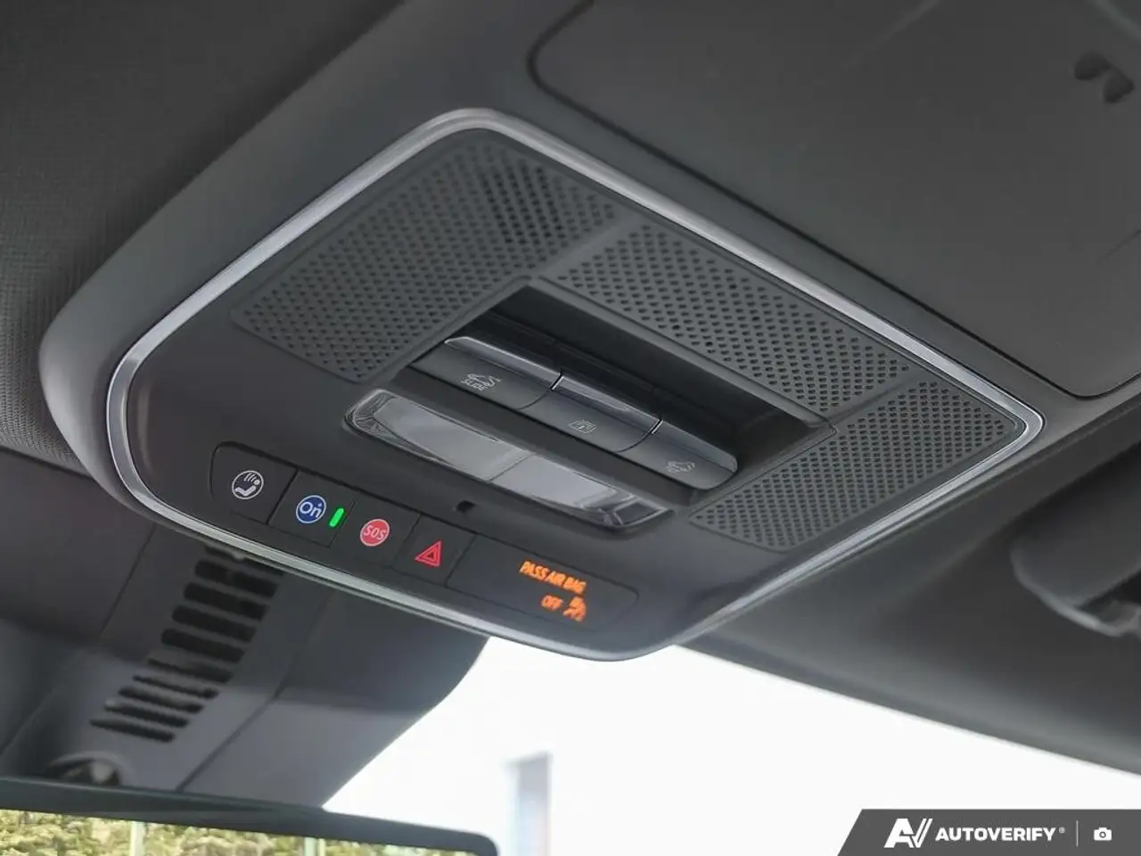 GMC Acadia снимка GMC Acadia