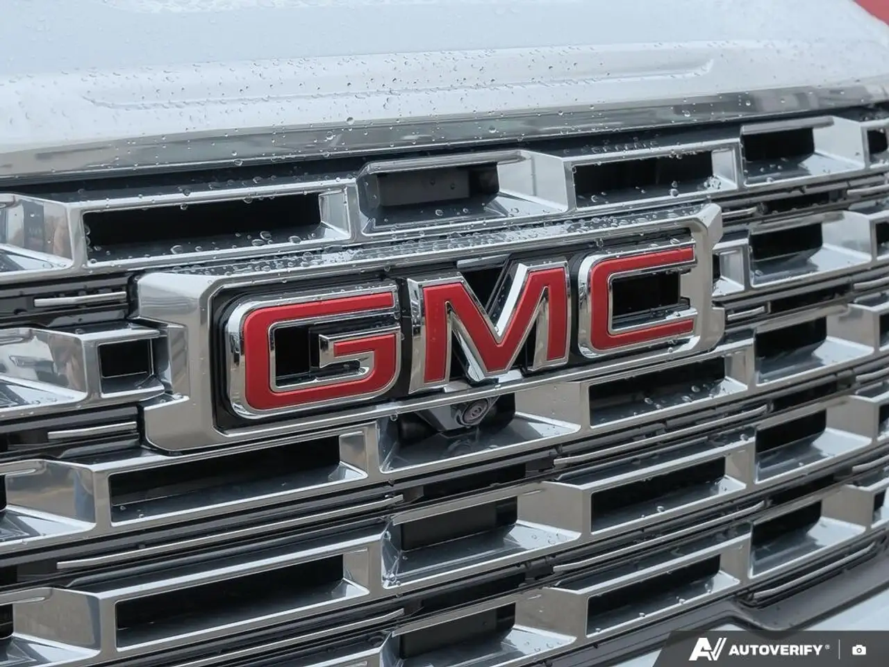 GMC Acadia снимка GMC Acadia