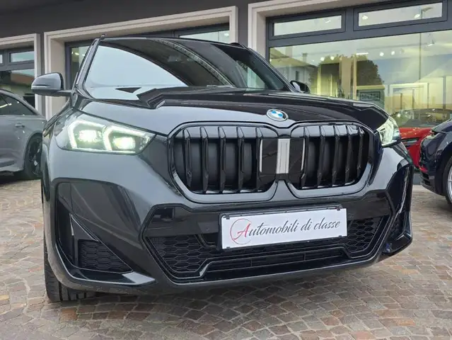 BMW X1 view 2