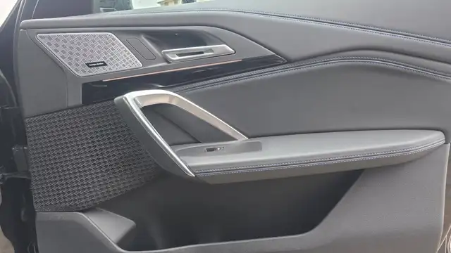 BMW X1 view 15