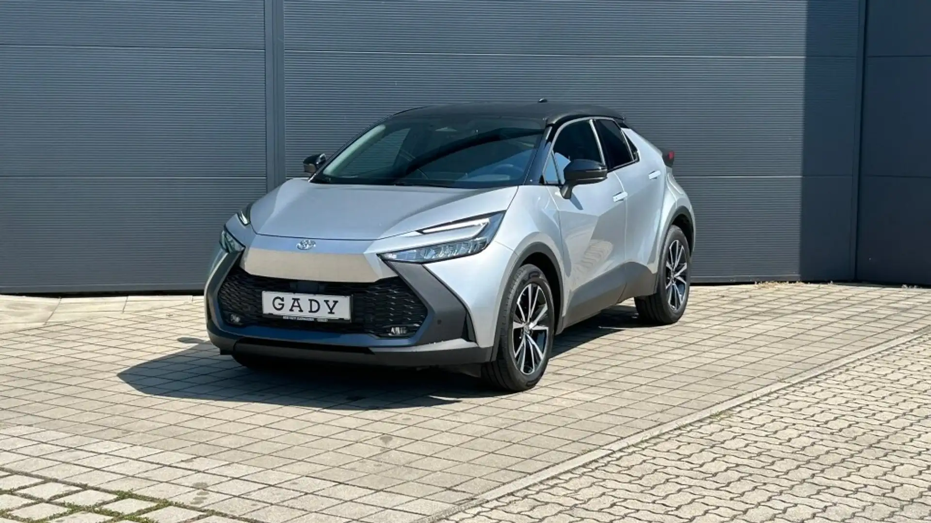 Toyota C-HR 2,0 Plug-In Hybrid E-CVT Active Drive Silber - 2