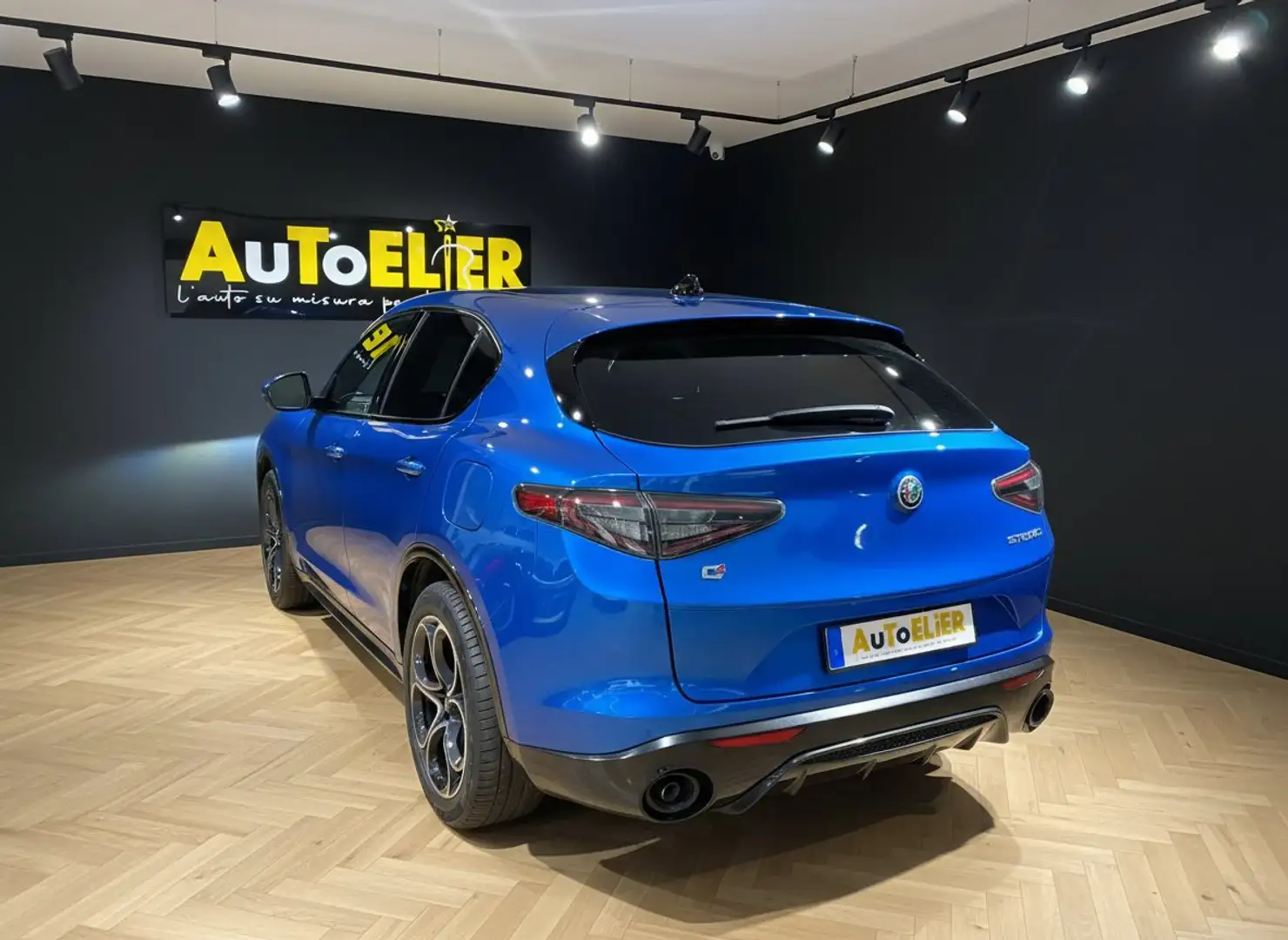 Alfa Romeo Stelvio Stelvio 2.2 t Veloce Q4 210cv auto Blu/Azzurro - 2