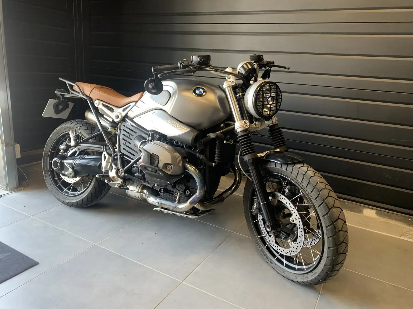 BMW R nineT Gris - 2