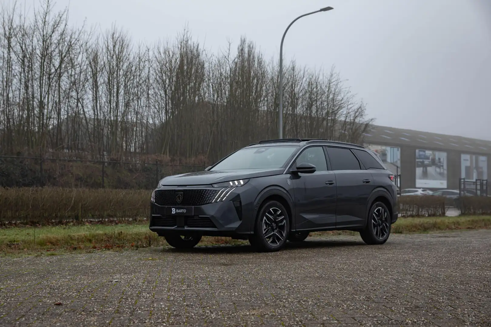 Peugeot 5008 GT | MHEV 145pk | Pano | Massage | 7-zit | 360°... Grijs - 2
