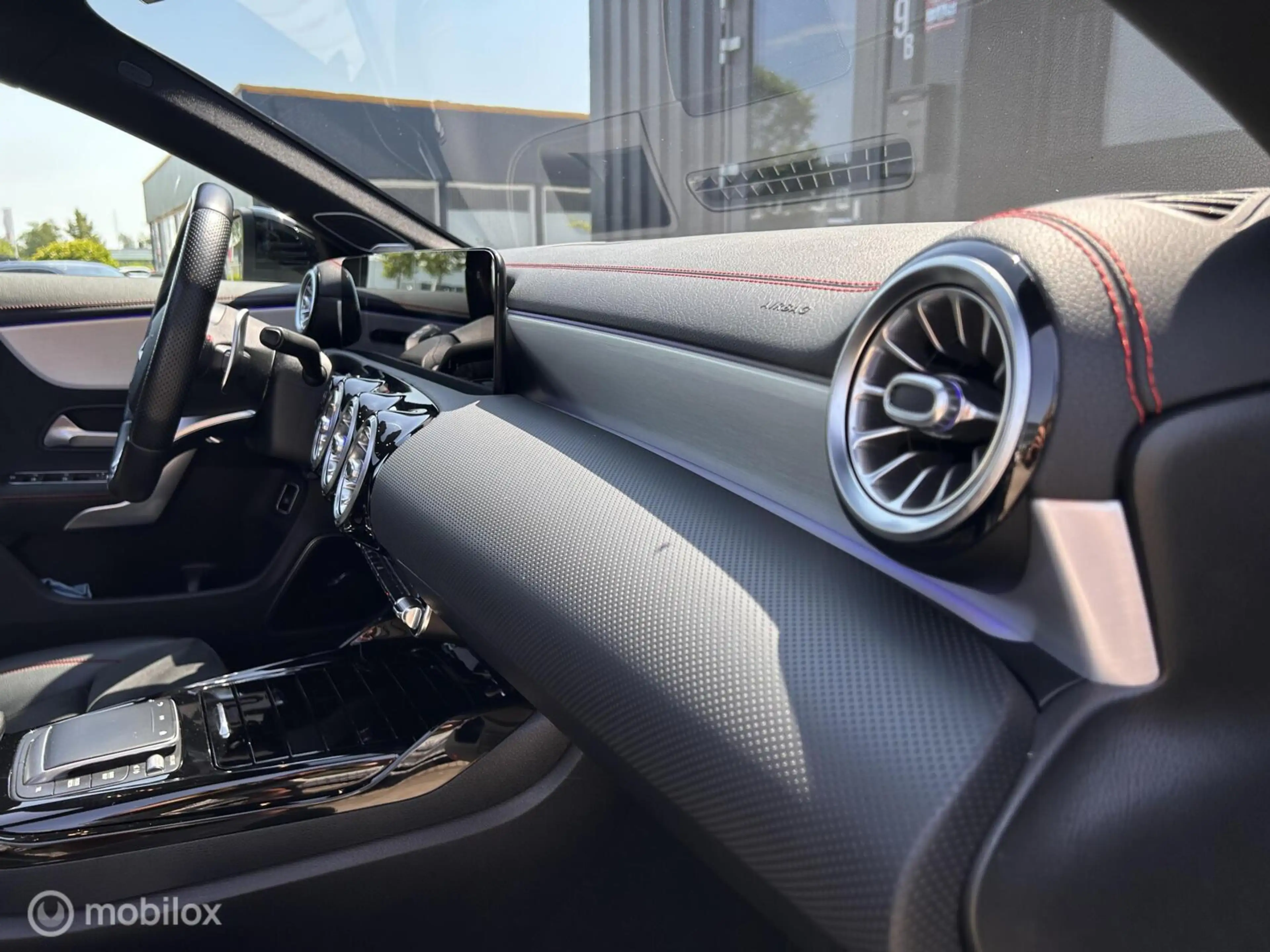 Mercedes-Benz CLA 35 AMG Shooting Brake 4MATIC Premium Plus|Alarm klasse 5| — photo 17