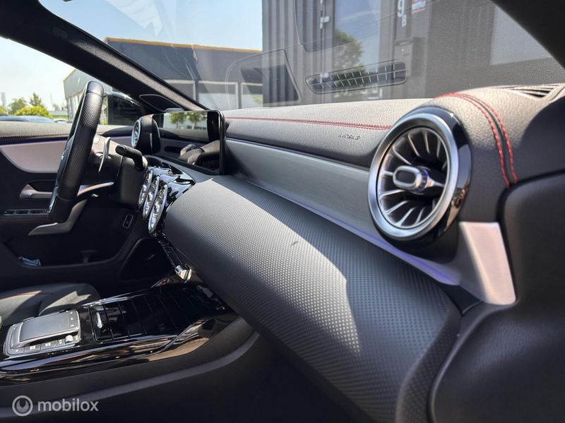 Mercedes-Benz CLA 35 AMG Shooting Brake 4MATIC Premium Plus|Alarm klasse 5| — photo 17