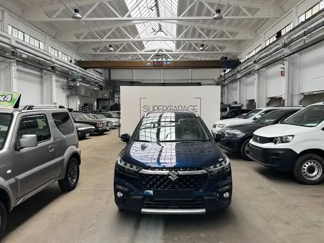 Suzuki S-Cross view 3