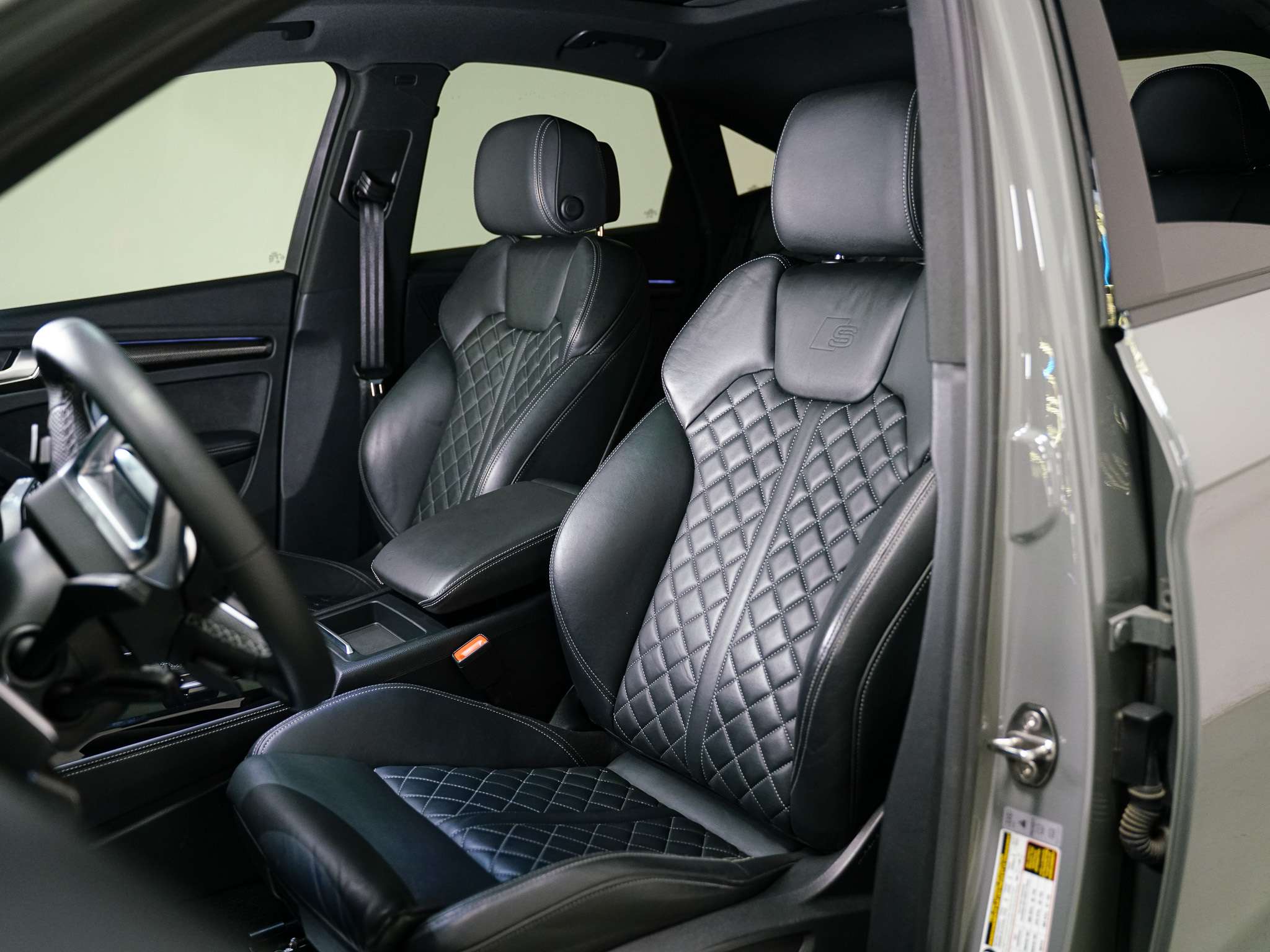 used 2022 Audi SQ5 car, priced at $42,900