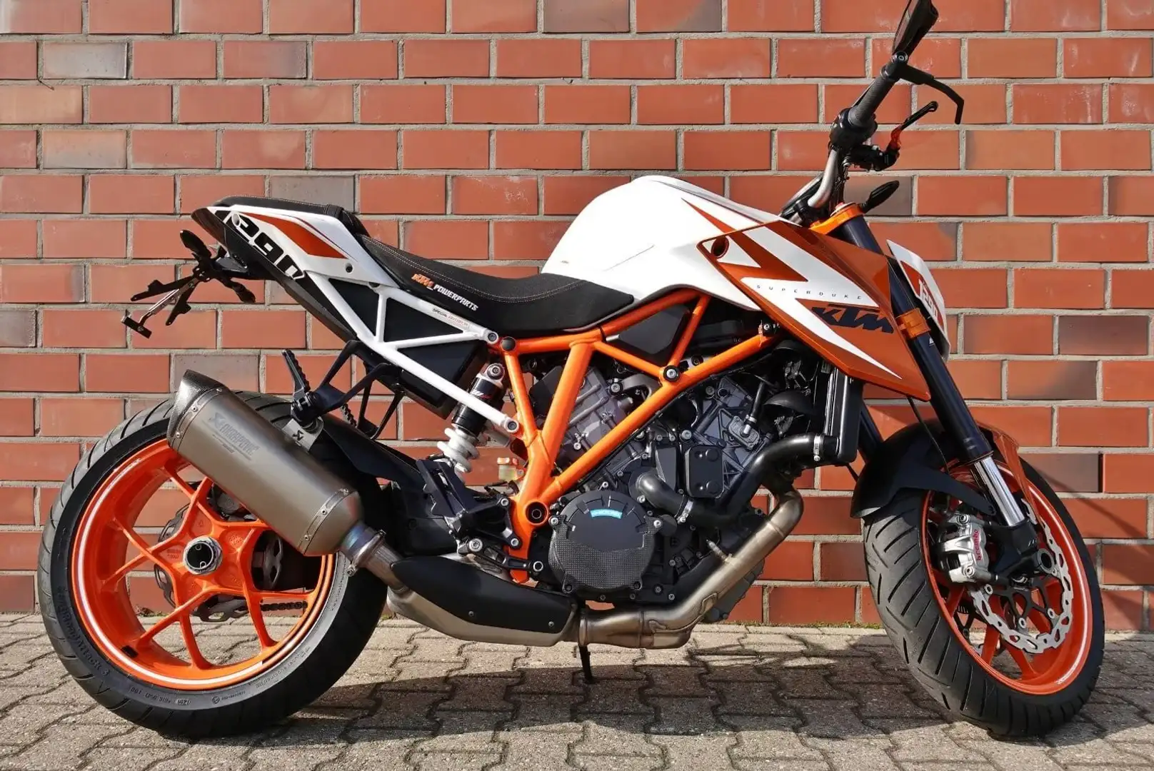 KTM 1290 Super Duke R Arancione - 2