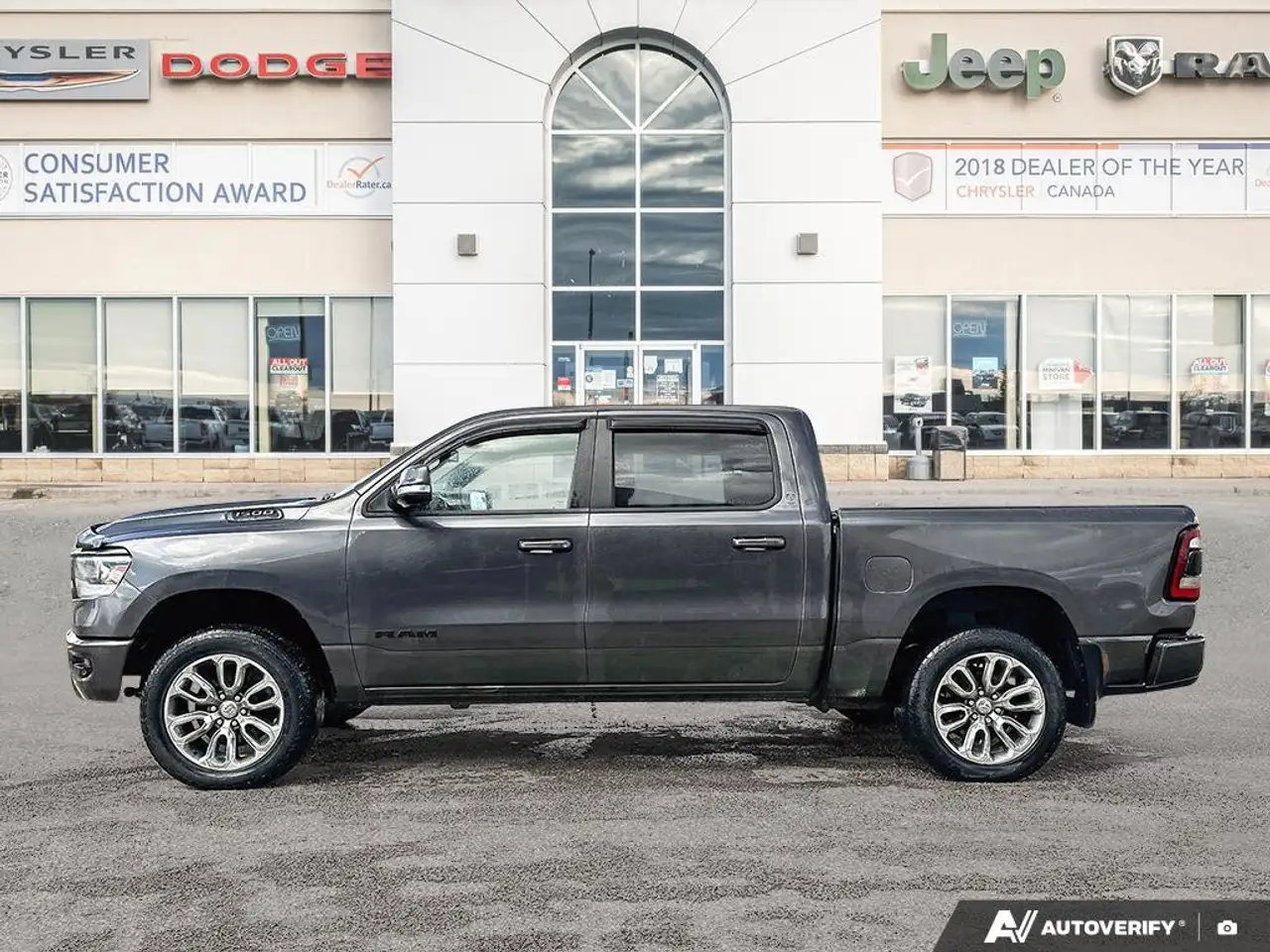 RAM 1500 снимка RAM 1500