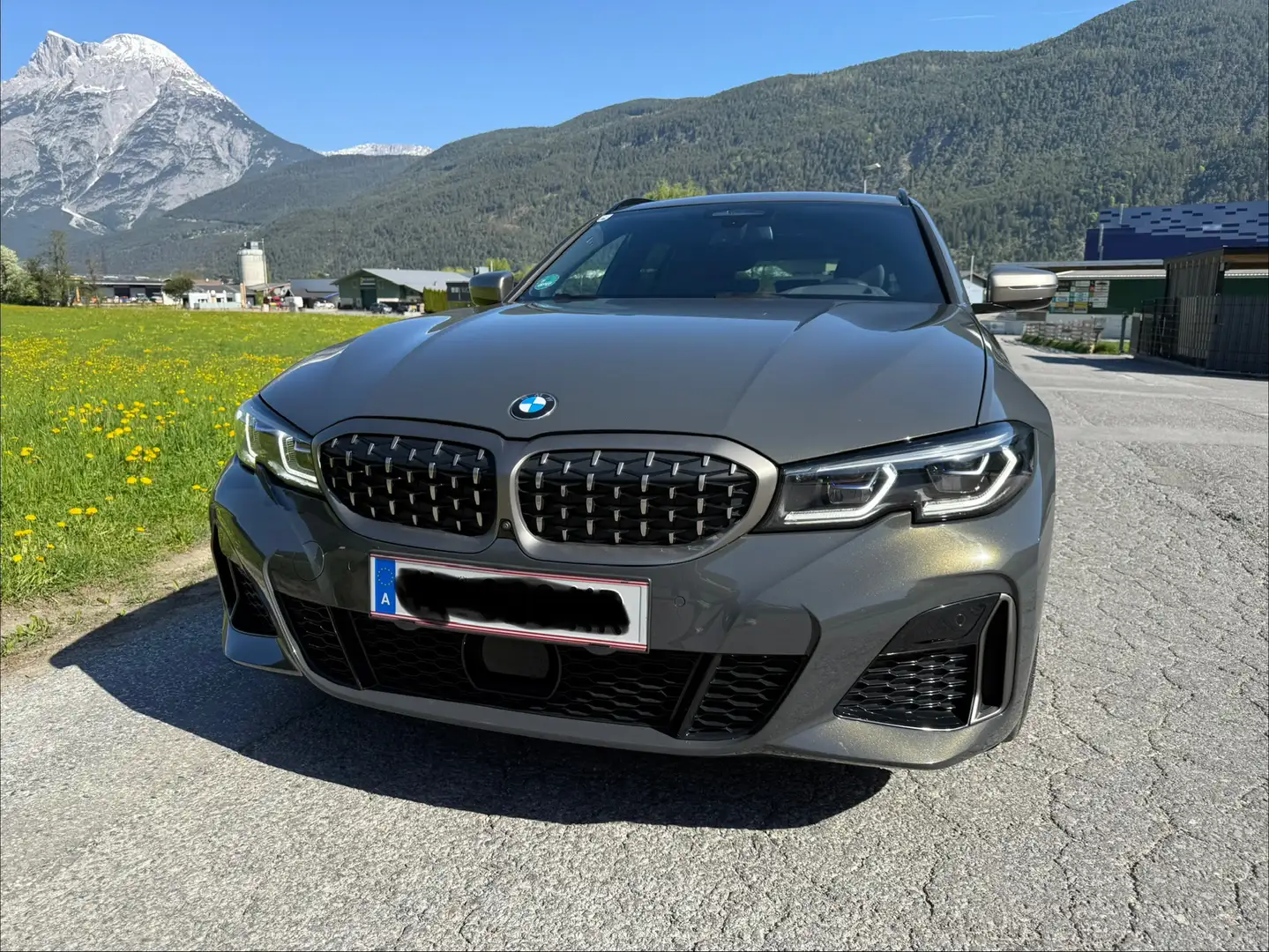 BMW 340 M340d xDrive Touring 48 V Mild-Hybrid-Technologie Aut. Grau - 2