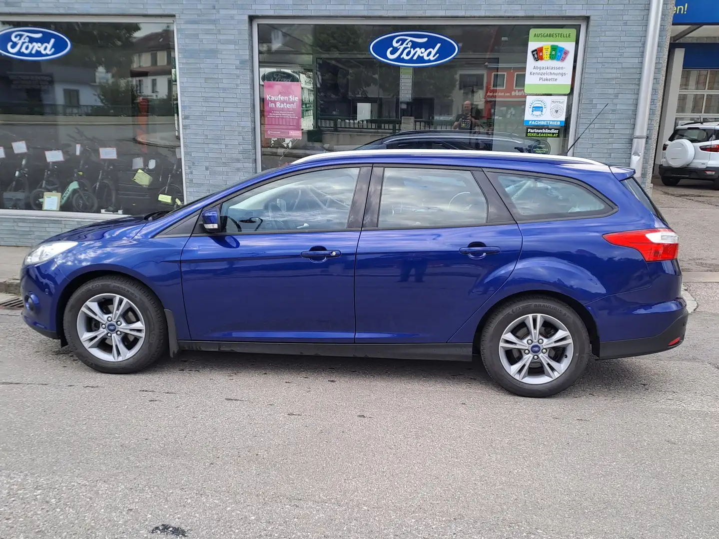 Ford Focus Sync Edition Blau - 2
