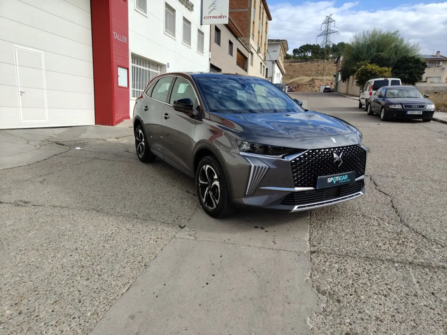 DS Automobiles DS 7 Crossback 1.5BlueHDi Bastille Aut. Gris - 2