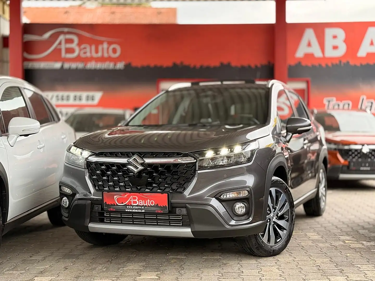 Suzuki S-Cross 1,4 Hybrid ALLGRIP flash Aut. Grau - 2