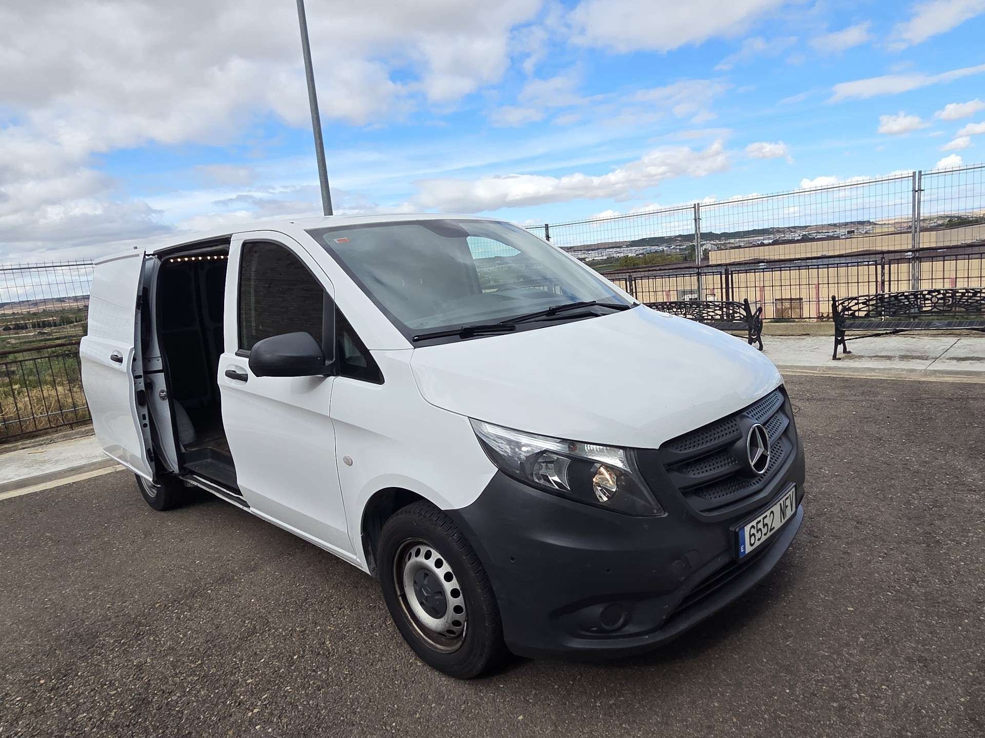 Mercedes-Benz Vito Furgón 114CDI Compacta - foto 1