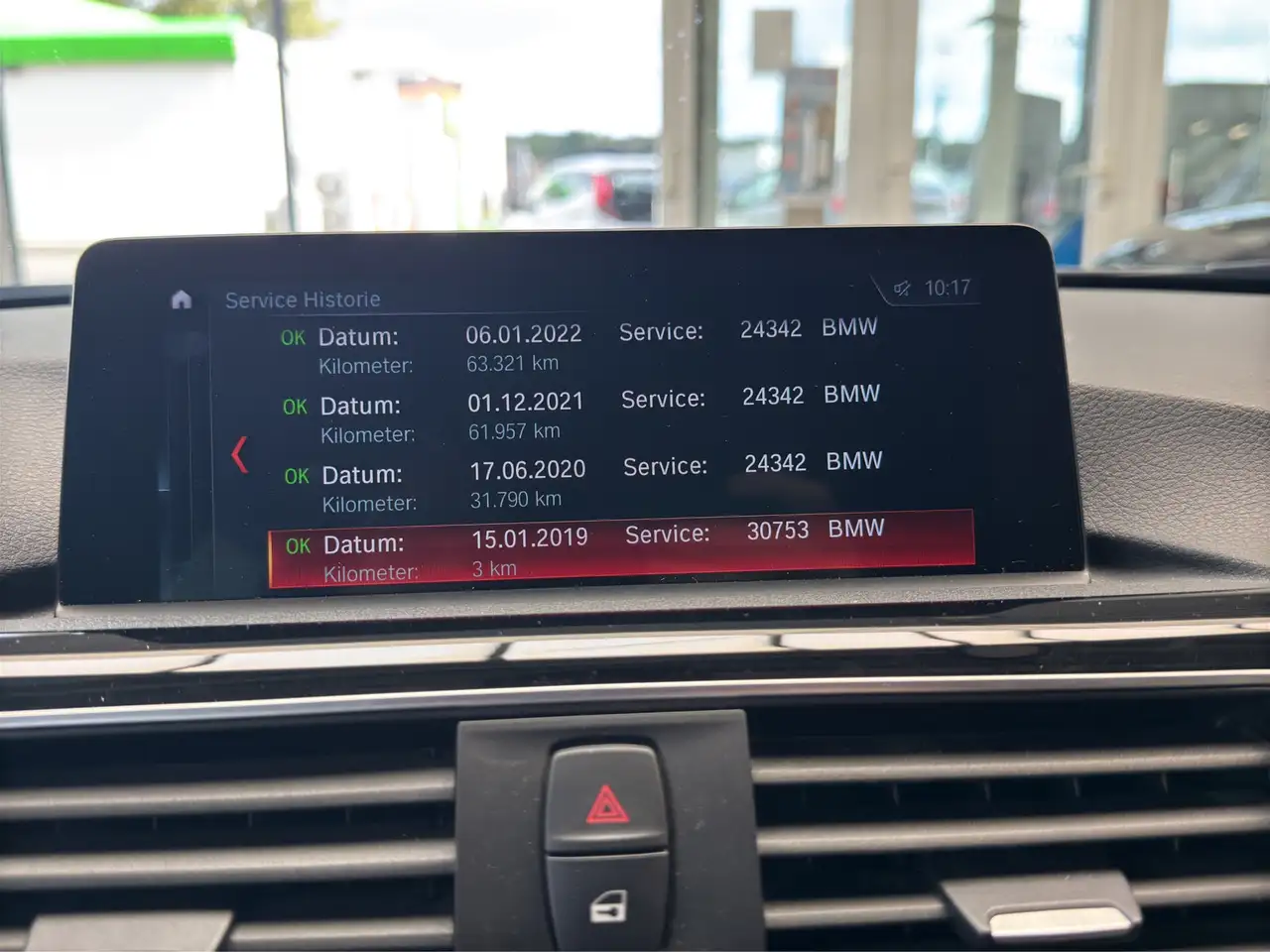 BMW 330i ADVANTAGE - 252ch - VOLANT CUIR