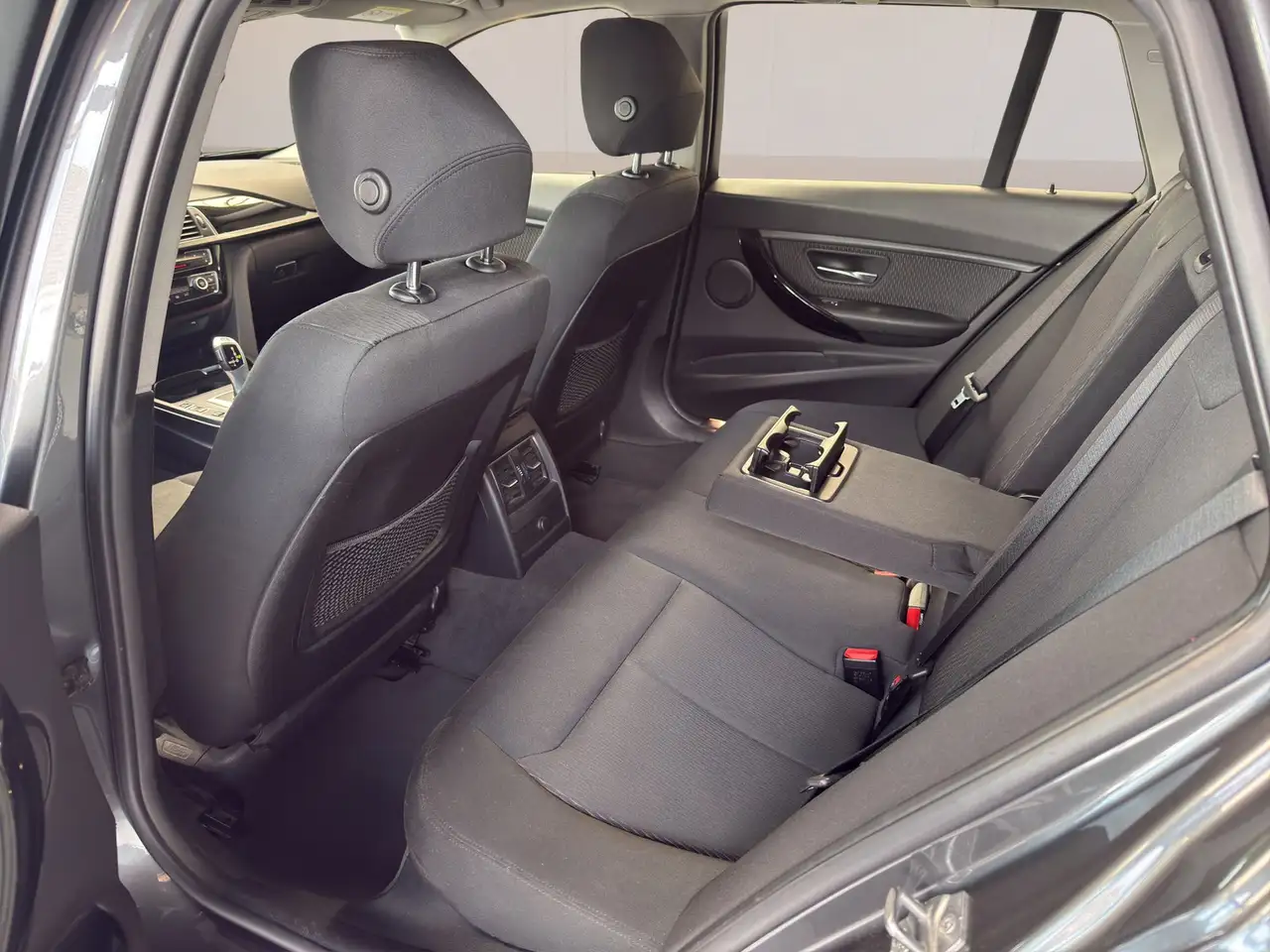 BMW 330i ADVANTAGE - 252ch - VOLANT CUIR