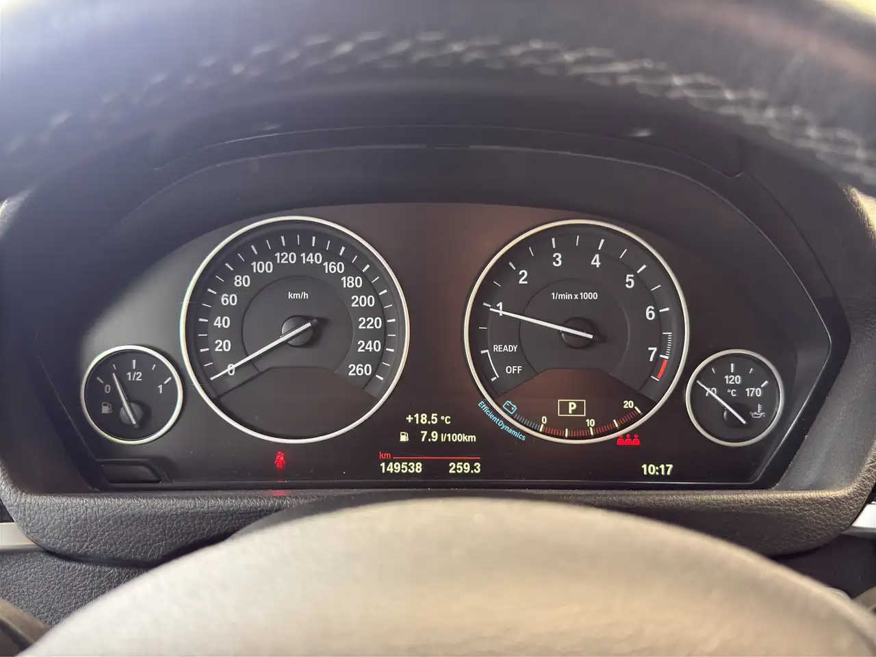 BMW 330i ADVANTAGE - 252ch - VOLANT CUIR