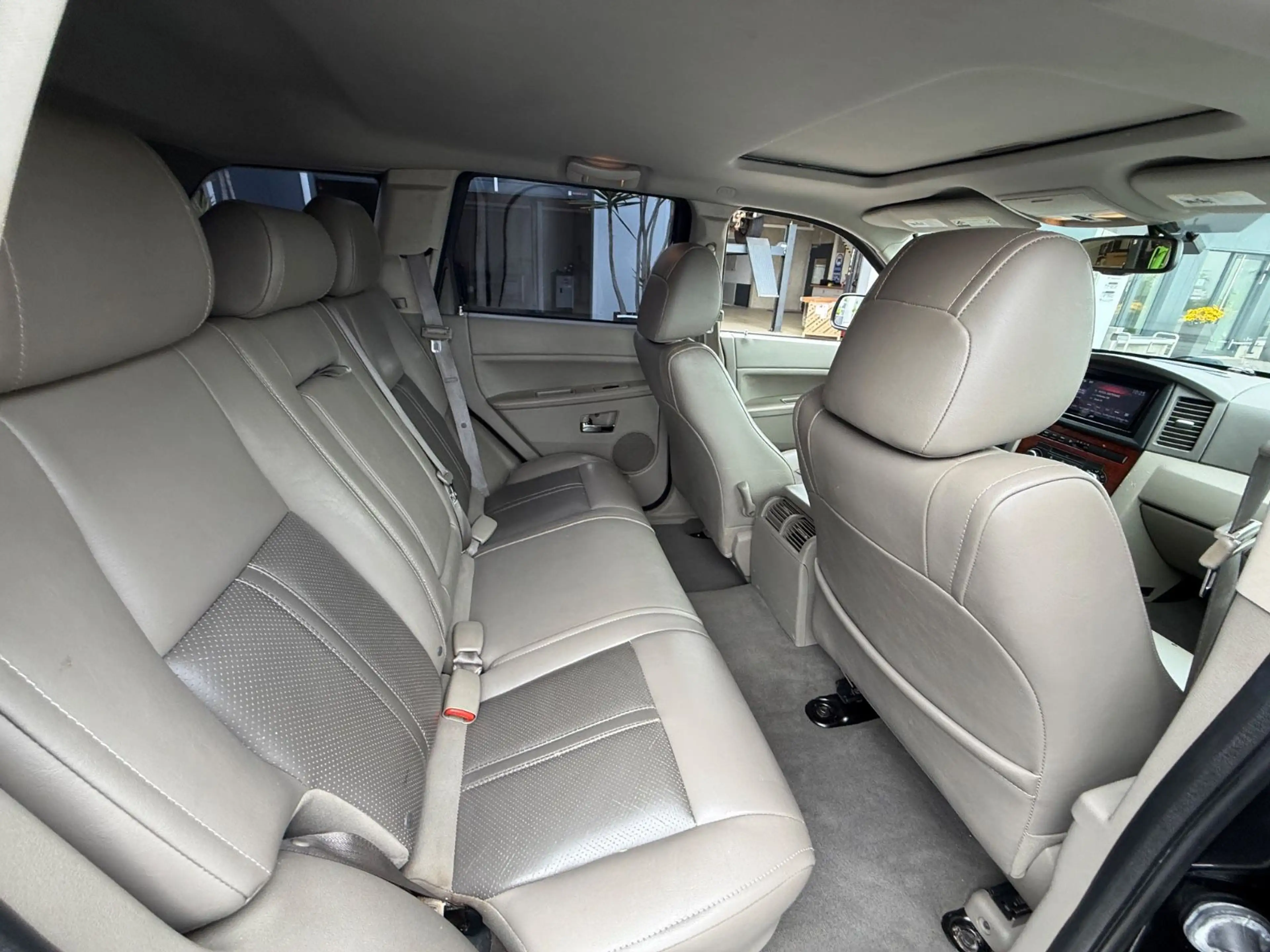 Jeep Grand Cherokee 5.7 V8 Limited HEMI LPG — photo 14